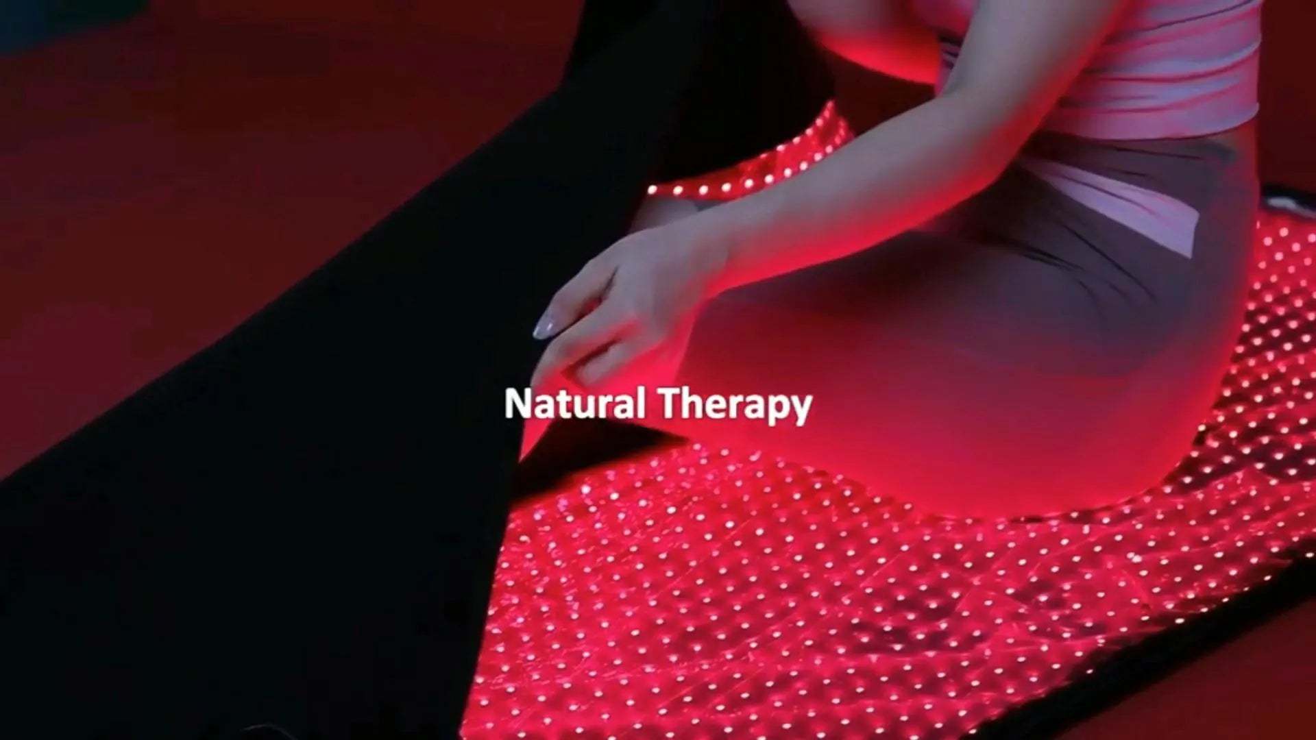 Load video: Video for Mivani LED Light Therapy Bag!