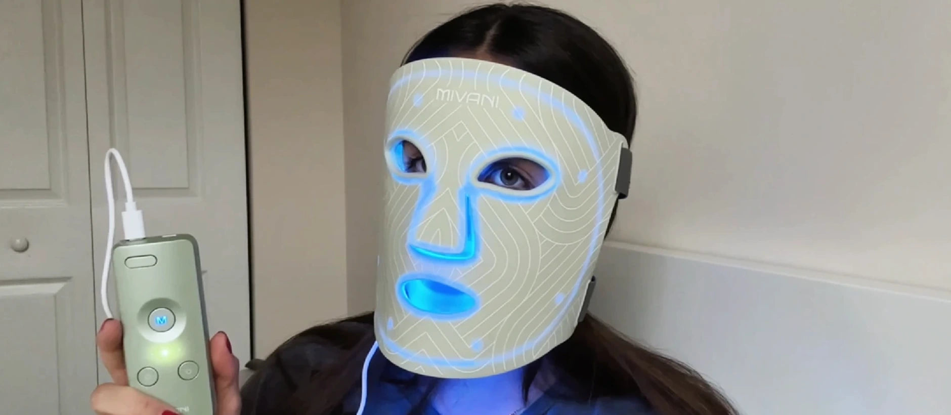 Load video: Video for Mivani LED Light Therapy Face Mask!